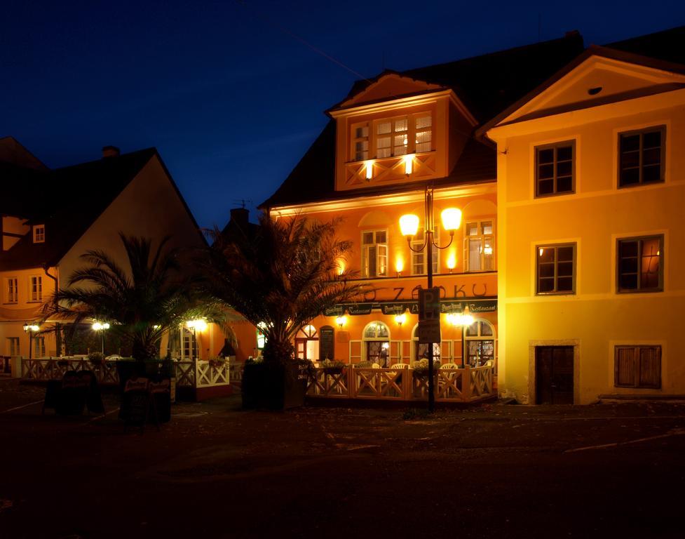 Penzion - Restaurant U Zamku Bečov nad Teplou Extérieur photo