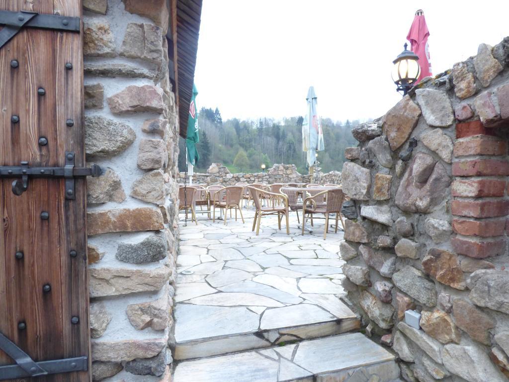 Penzion - Restaurant U Zamku Bečov nad Teplou Extérieur photo