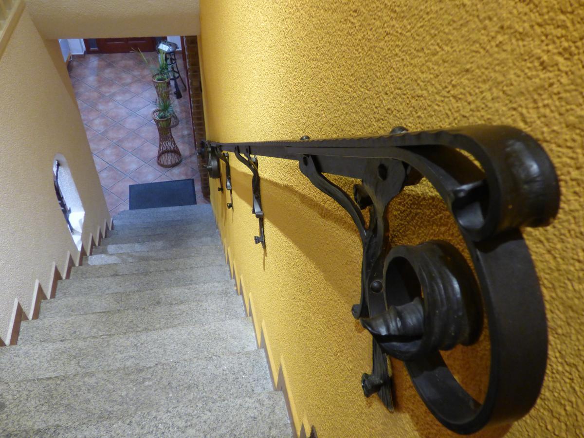 Penzion - Restaurant U Zamku Bečov nad Teplou Extérieur photo
